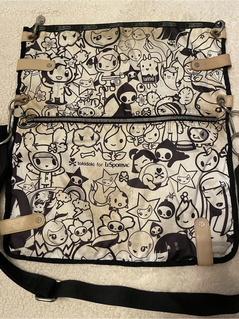 Lesportsac free neutral out